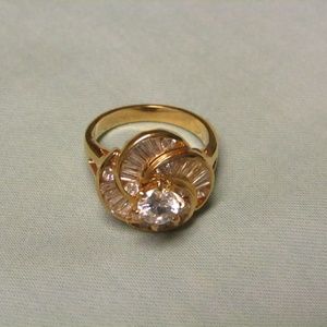 Swirls of beauty ring